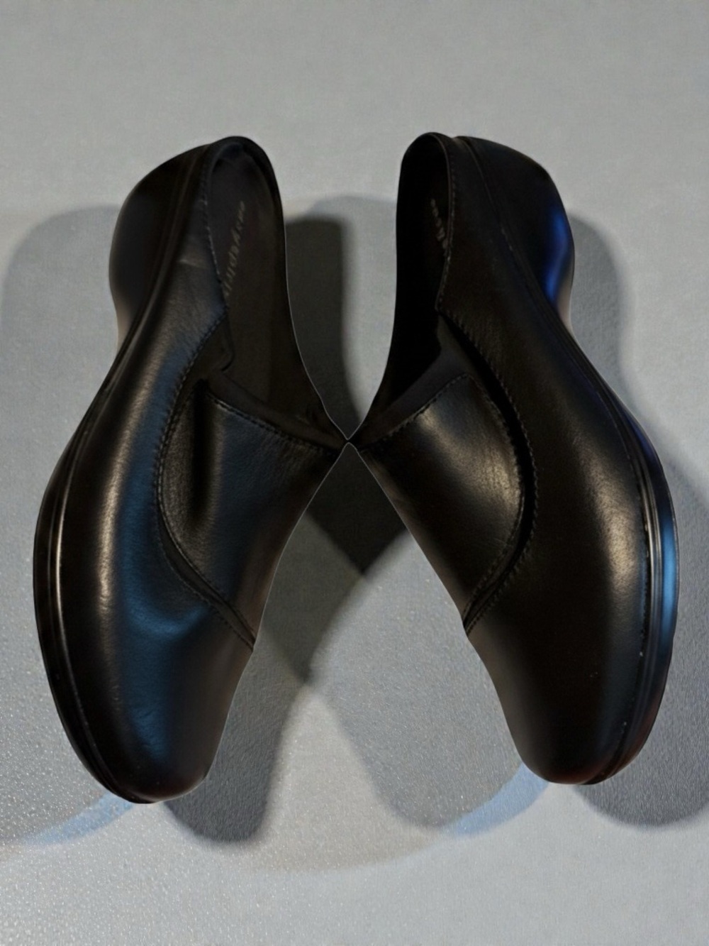 Easy Spirit Black Leather Slip On Clogs Women’s Size 9W Comfort Work Shoes